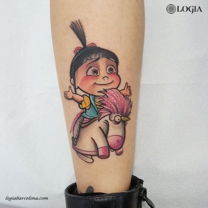 tatuaje-color-pierna-india-logia-barcelona-gianluca-modesti 